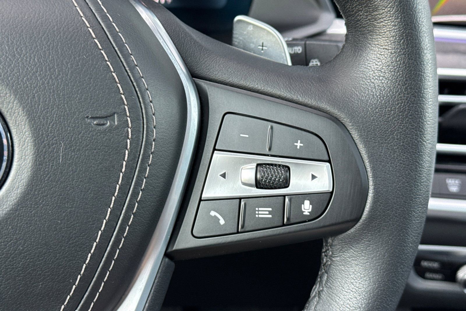 Used 2022 BMW X5 xDrive40i w/ Parking Assistance Package image 30