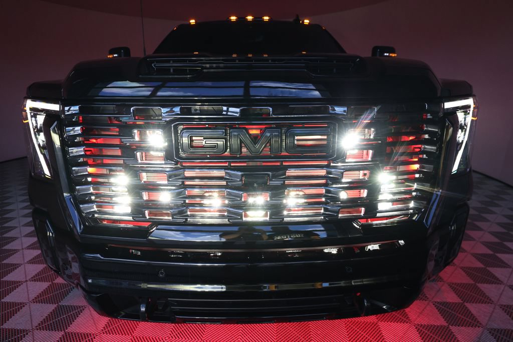Used 2026 GMC Sierra 3500 Denali Ultimate AWD/4WD image 15