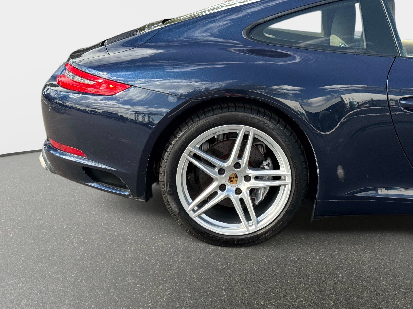 Used 2017 Porsche 911 Carrera 4 AWD/4WD image 19