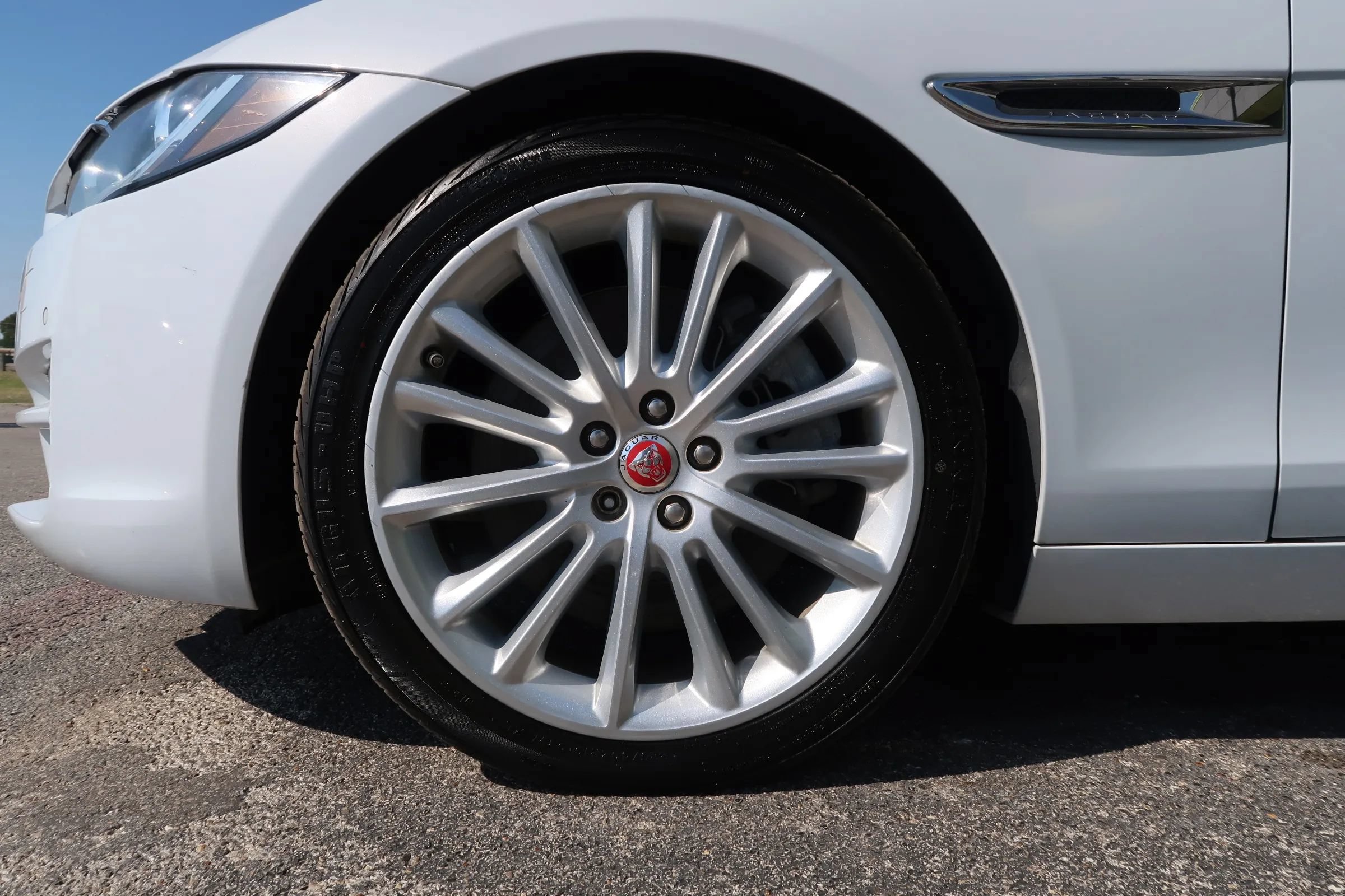 Used 2017 Jaguar XE First Edition RWD image 58