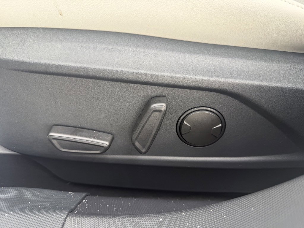 Used 2021 Ford Mustang Mach-E Premium image 19