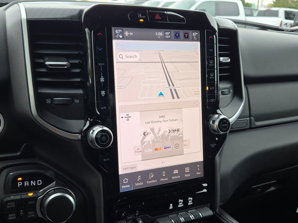 New 2026 RAM 1500 4x4 Crew Cab image 29