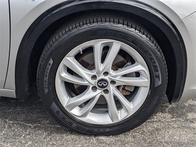 Used 2018 INFINITI QX30 image 7