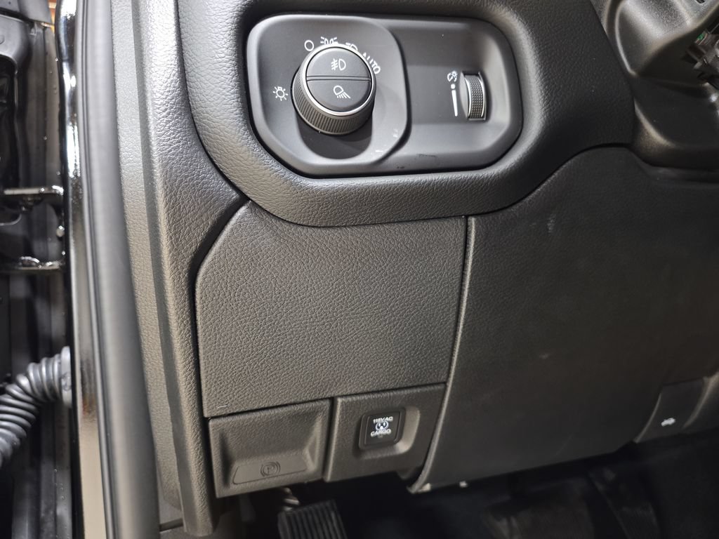 New 2026 RAM 2500 Big Horn AWD/4WD image 22
