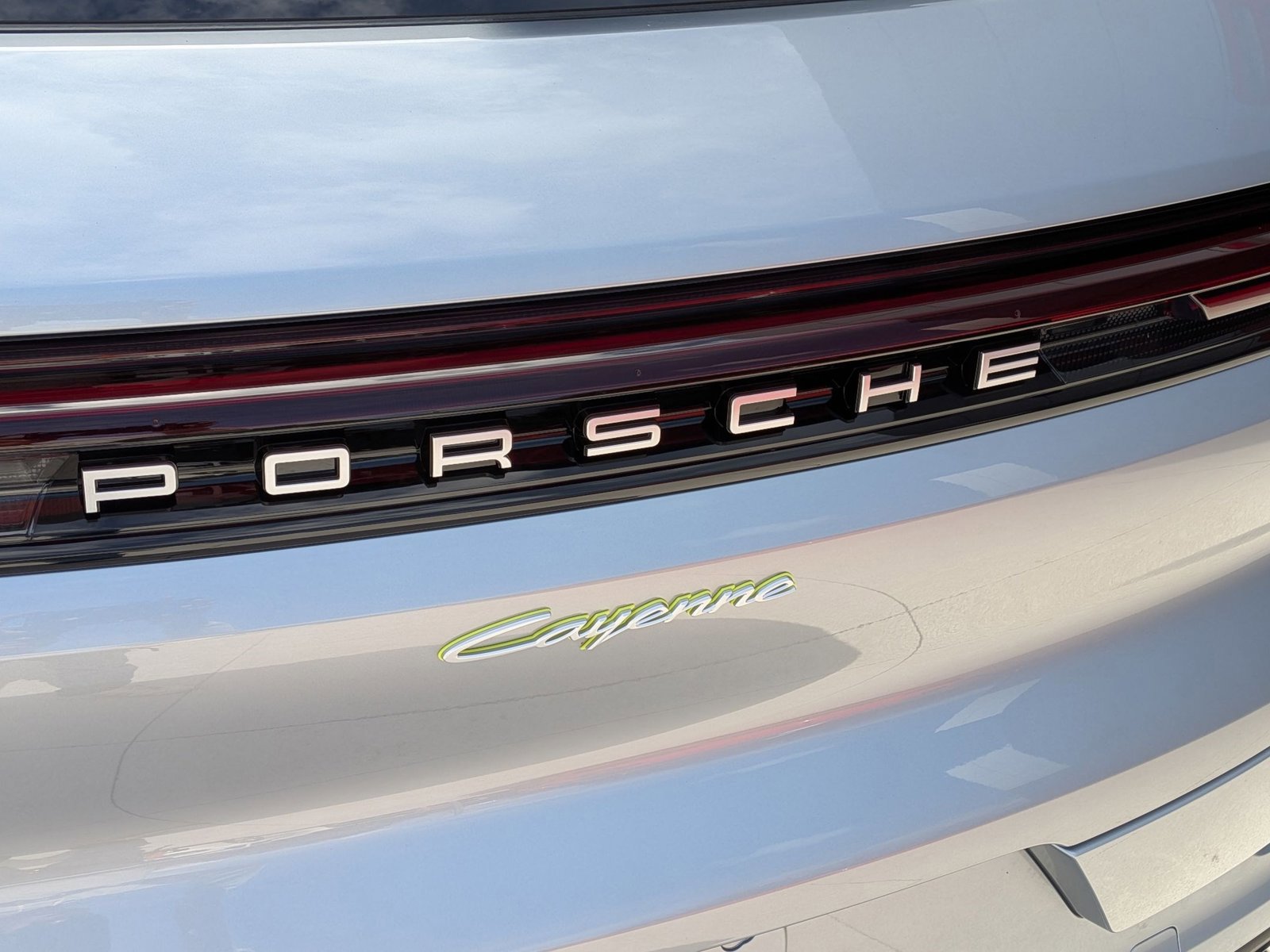 New 2026 Porsche Cayenne E-Hybrid image 13
