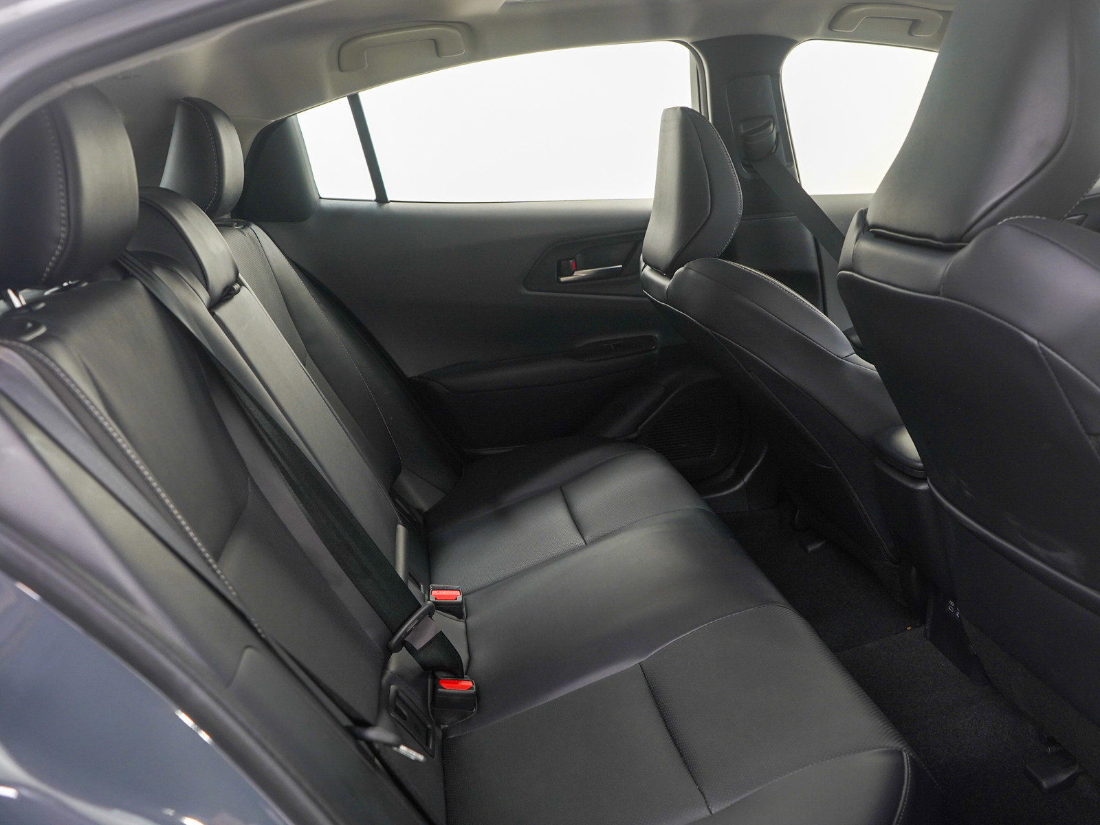 Used 2024 Toyota Prius XLE image 12