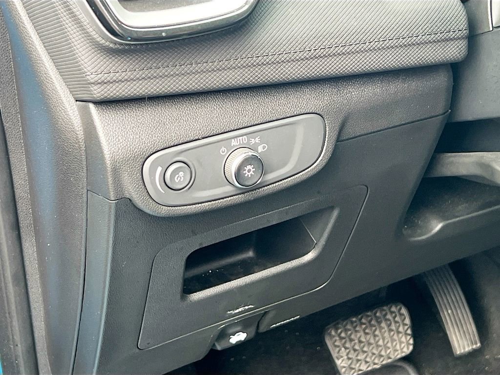 Used 2025 Chevrolet TrailBlazer LT image 6