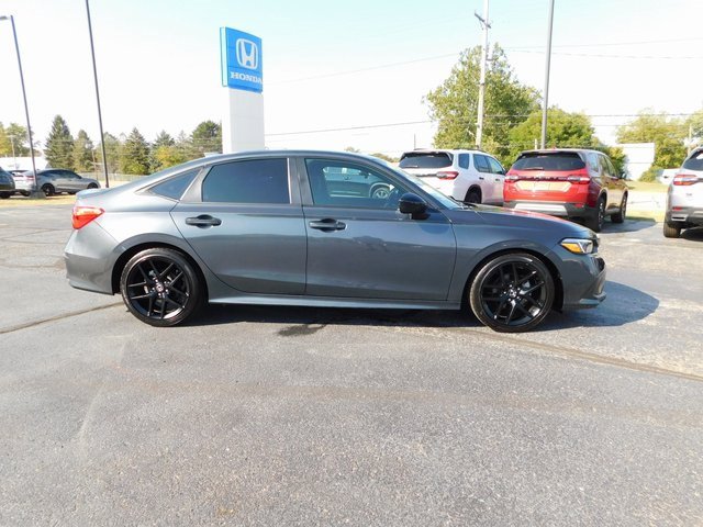 Used 2024 Honda Civic Sport image 2