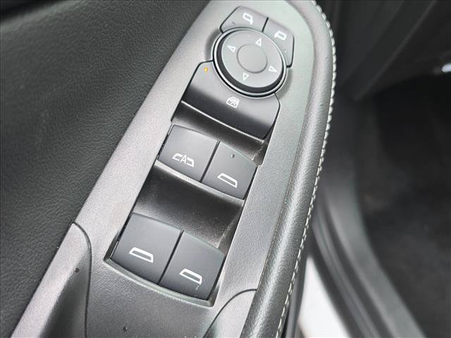 Used 2025 Buick Encore GX Preferred AWD/4WD image 9