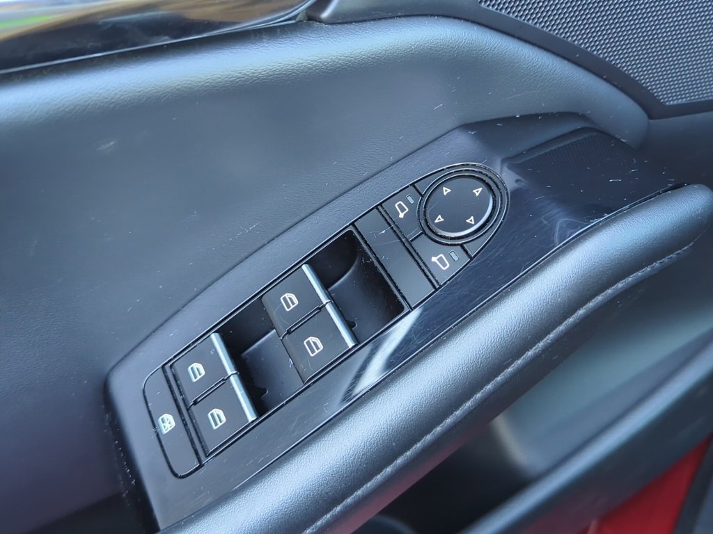 Used 2023 MAZDA MAZDA3 s image 27