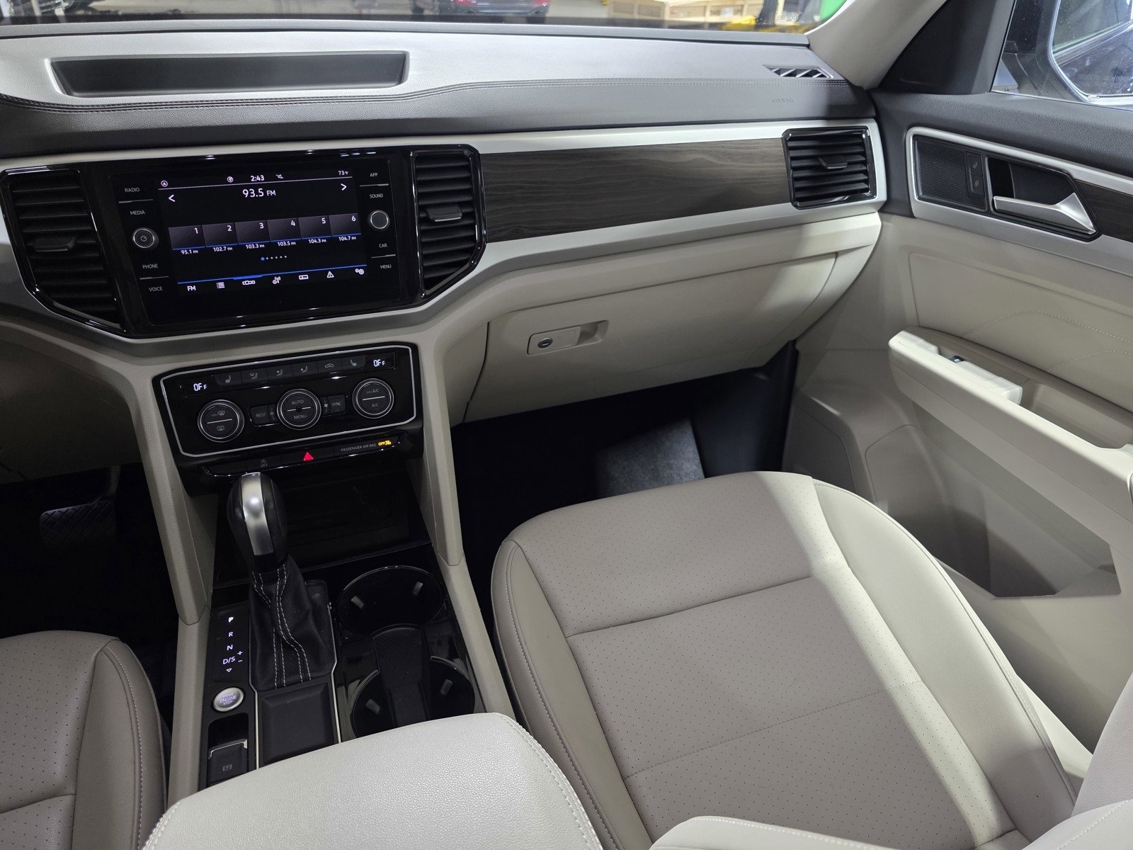 Used 2022 Volkswagen Atlas SE image 14