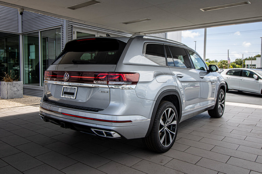 New 2026 Volkswagen Atlas SEL Premium R-Line AWD/4WD image 2