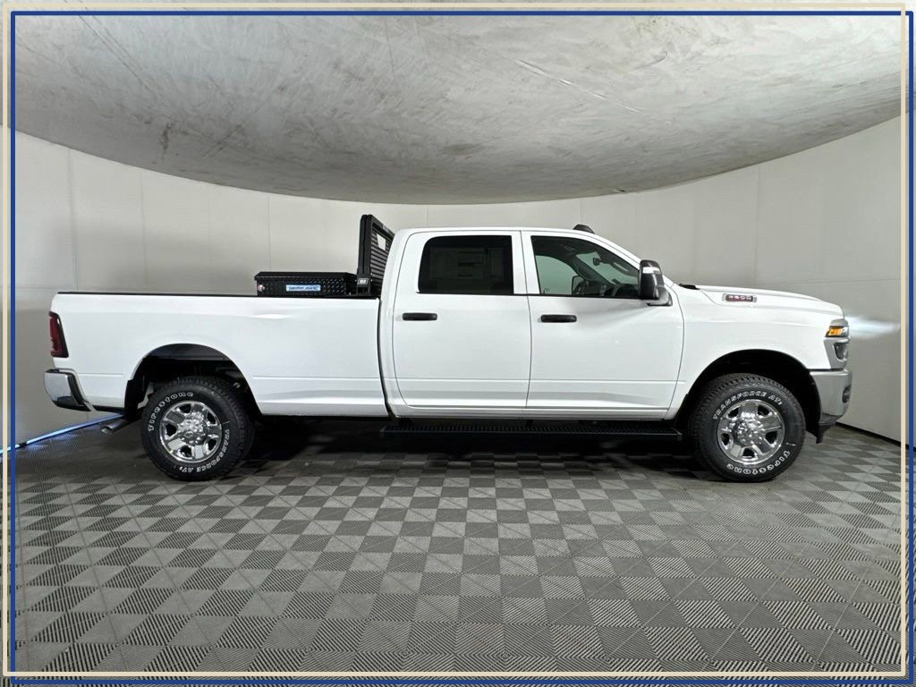 New 2026 RAM 2500 Tradesman AWD/4WD image 5