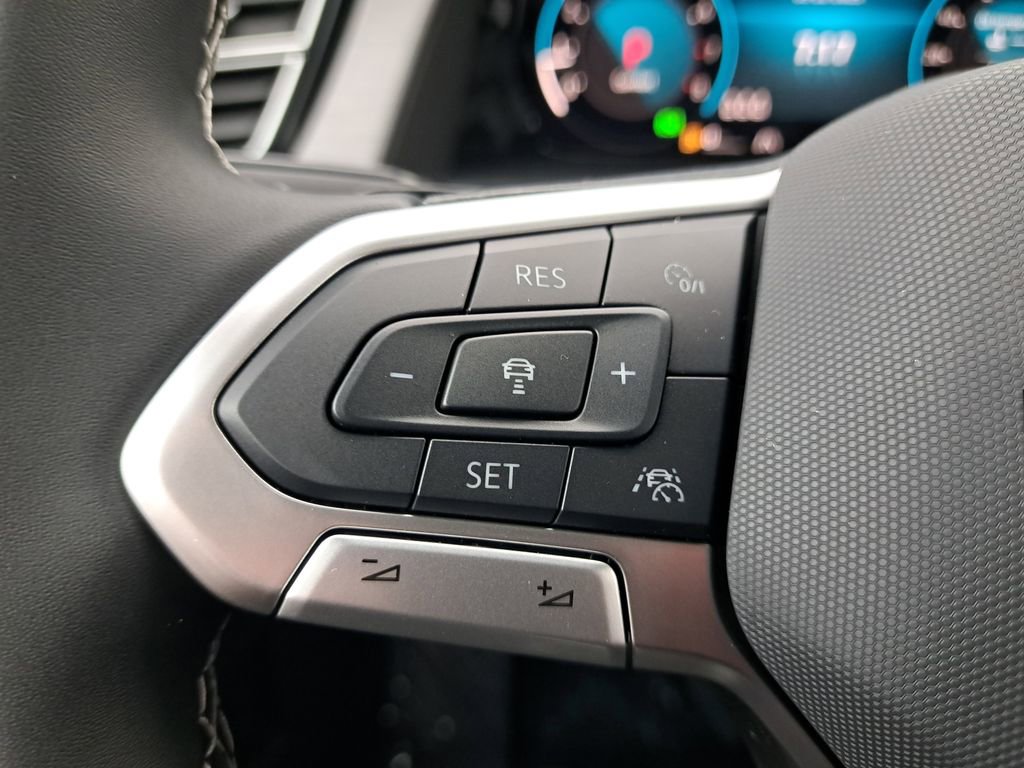 New 2025 Volkswagen Atlas Cross Sport SE image 29