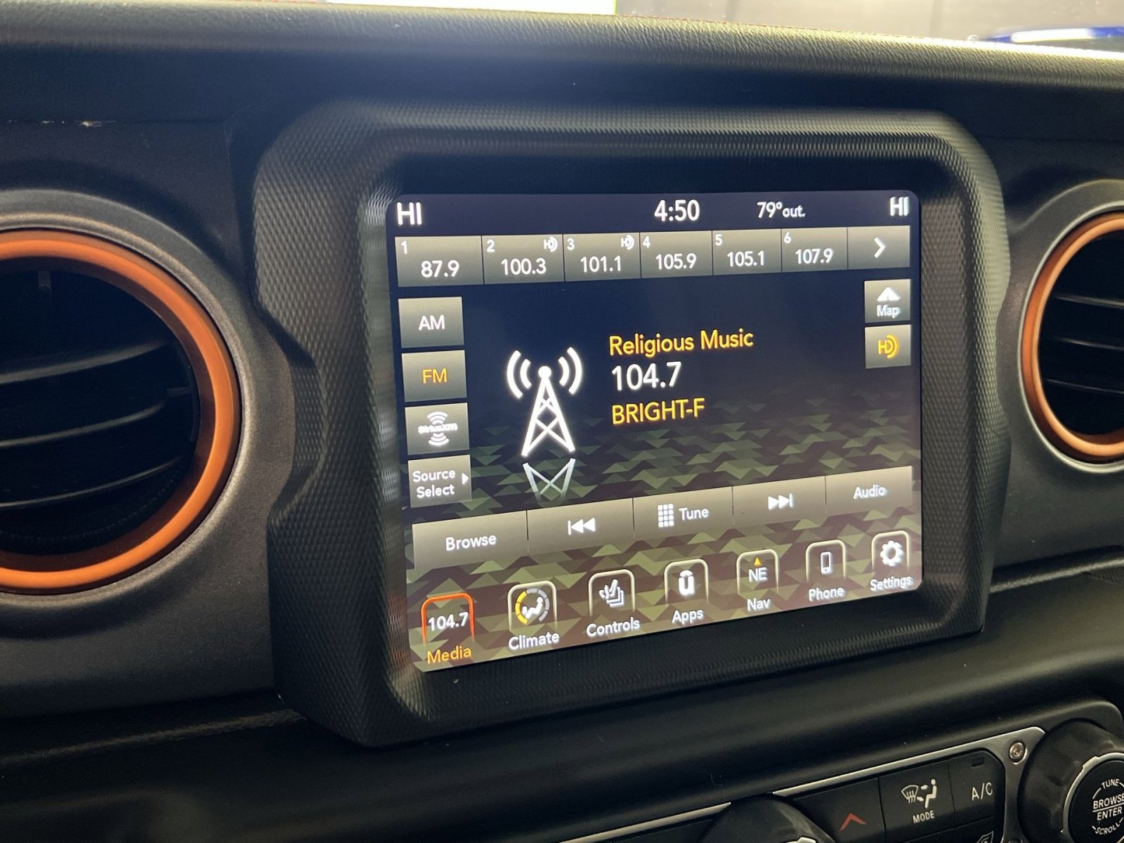 Used 2021 Jeep Gladiator Mojave AWD/4WD image 19