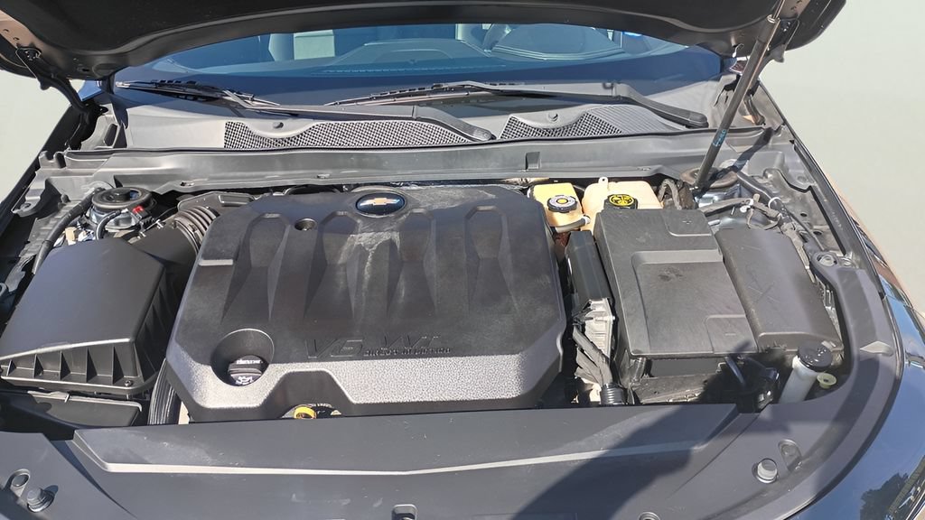 Used 2018 Chevrolet Impala LT FWD image 31