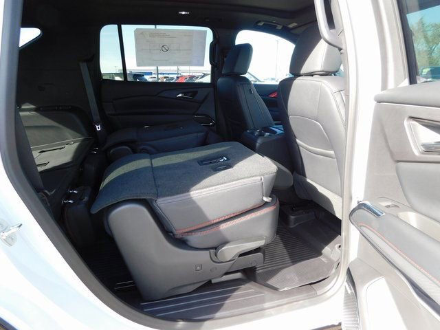 New 2026 Chevrolet Traverse RS w/ LPO, Floor Liner Package image 31
