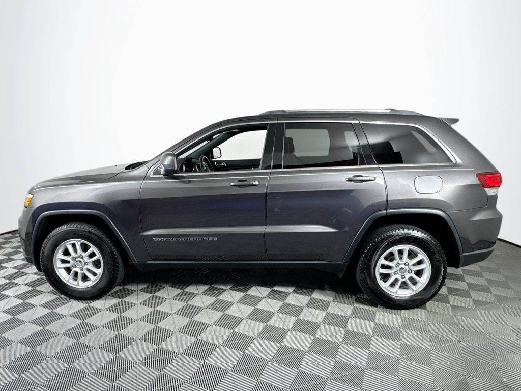 Used 2020 Jeep Grand Cherokee Laredo AWD/4WD image 4