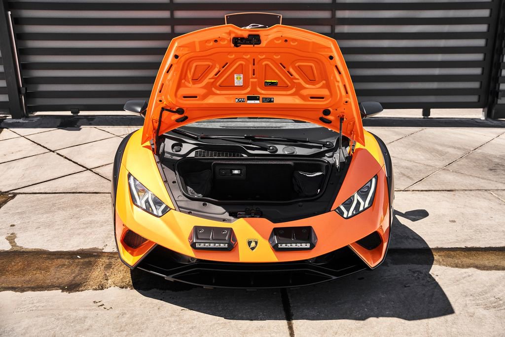 Used 2023 Lamborghini Huracan Sterrato image 20