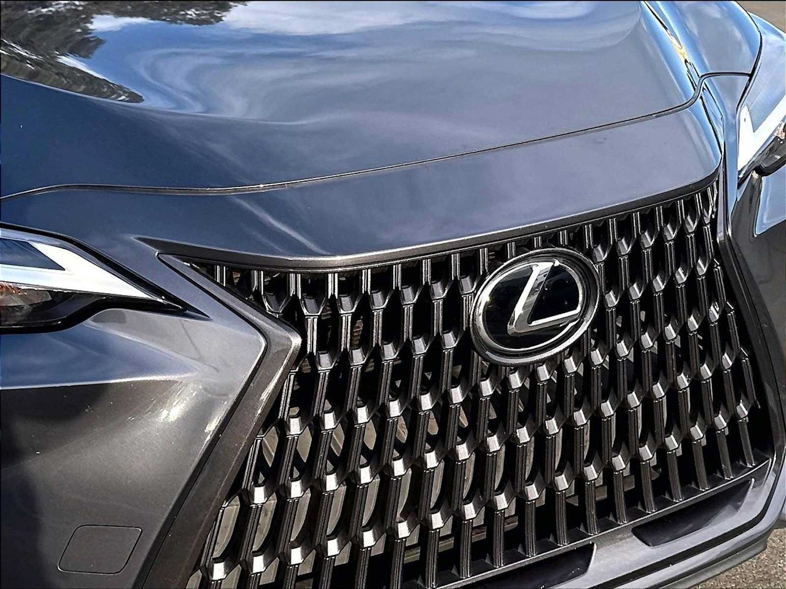 Used 2022 Lexus NX 350h AWD w/ Towing Package (2000 Lbs) image 30