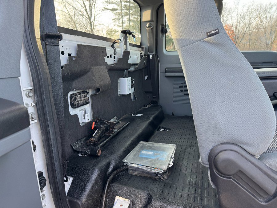 Used 2016 Ford F250 XL w/ Snow Plow Prep Package image 17