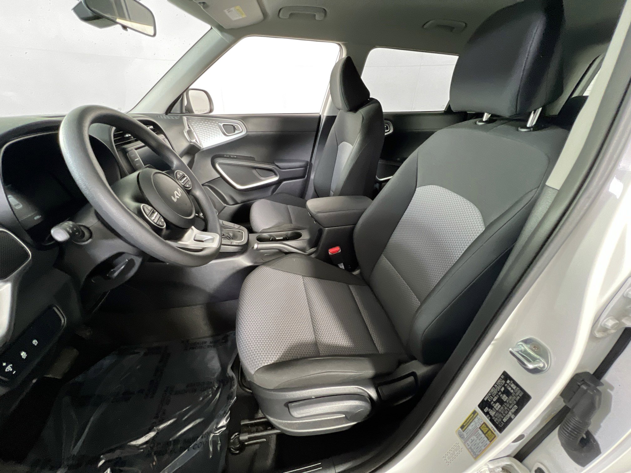 Used 2023 Kia Soul LX image 19