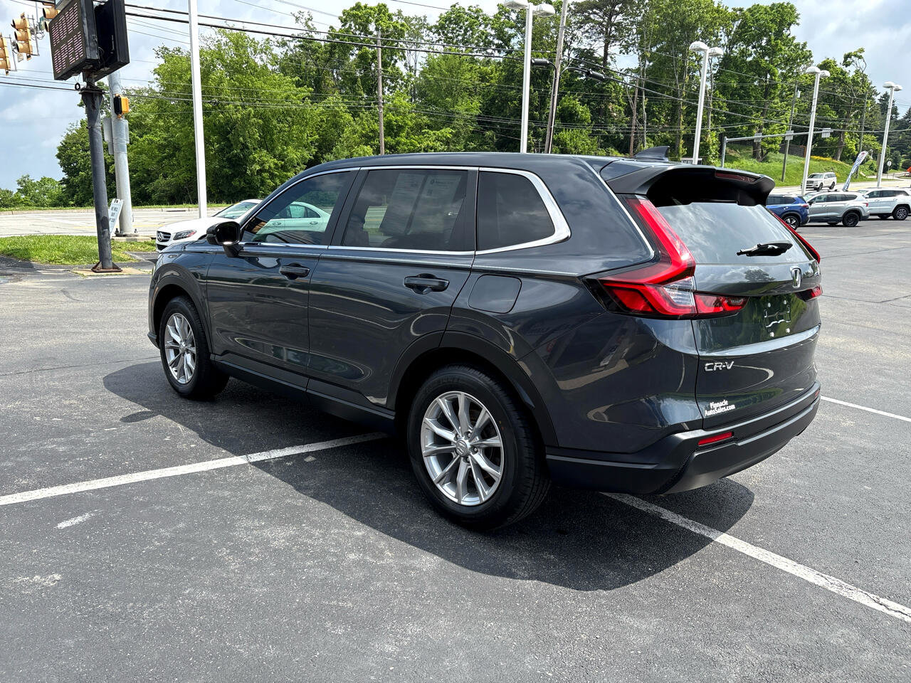 Used 2023 Honda CR-V EX image 7