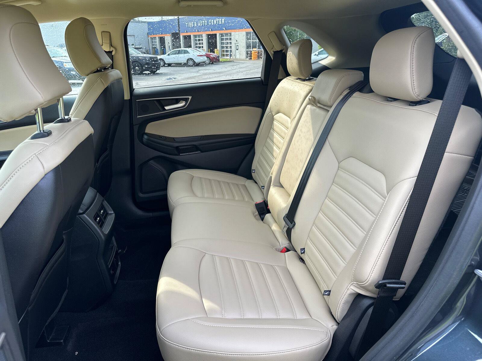 Used 2023 Ford Edge SEL w/ Convenience Package AWD/4WD image 8