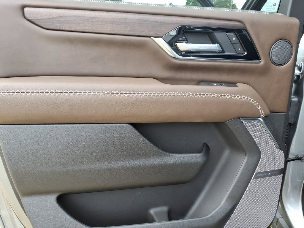 New 2026 GMC Yukon XL Denali Ultimate AWD/4WD image 18