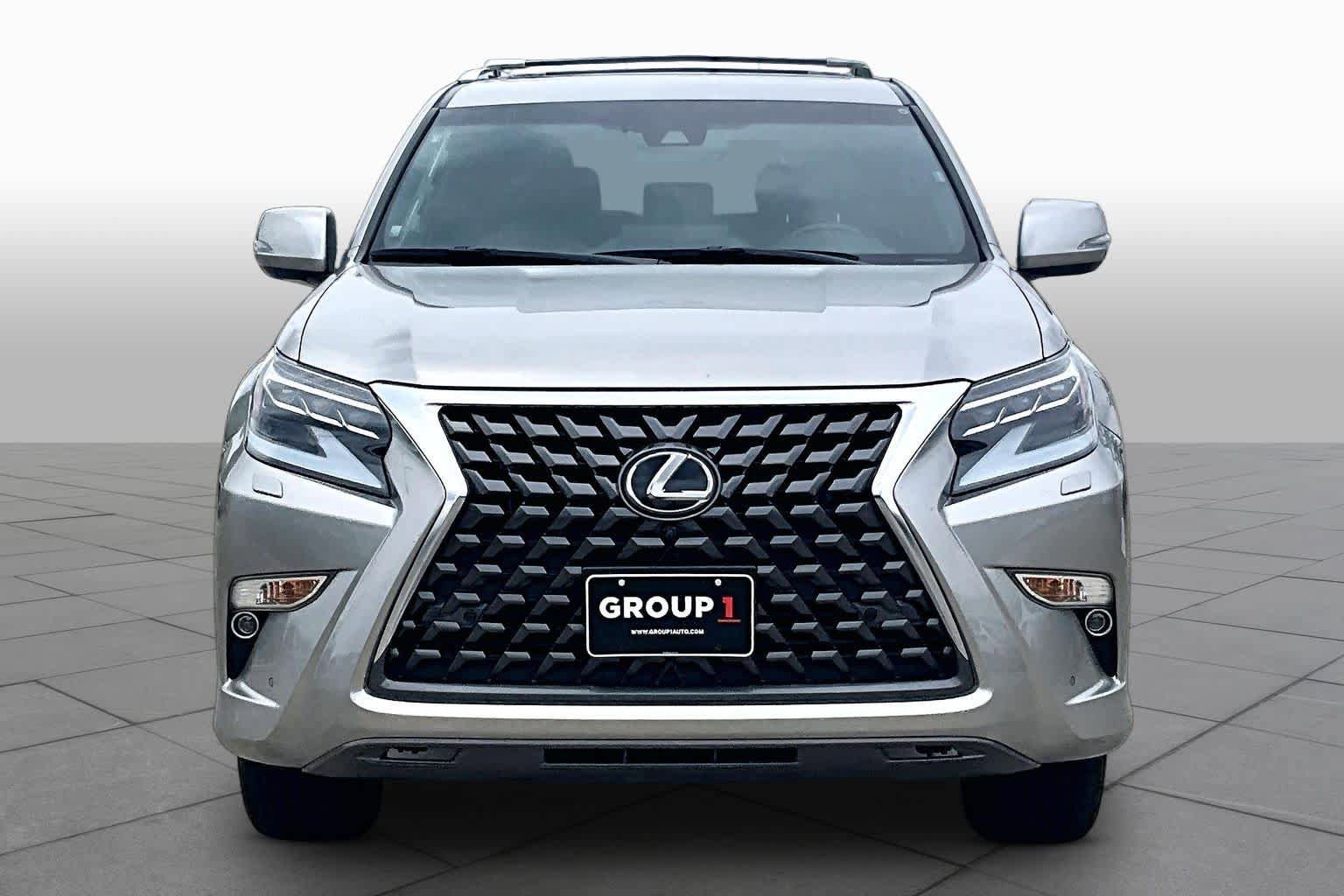 Used 2023 Lexus GX 460 Luxury w/ Accessory Package AWD/4WD image 4