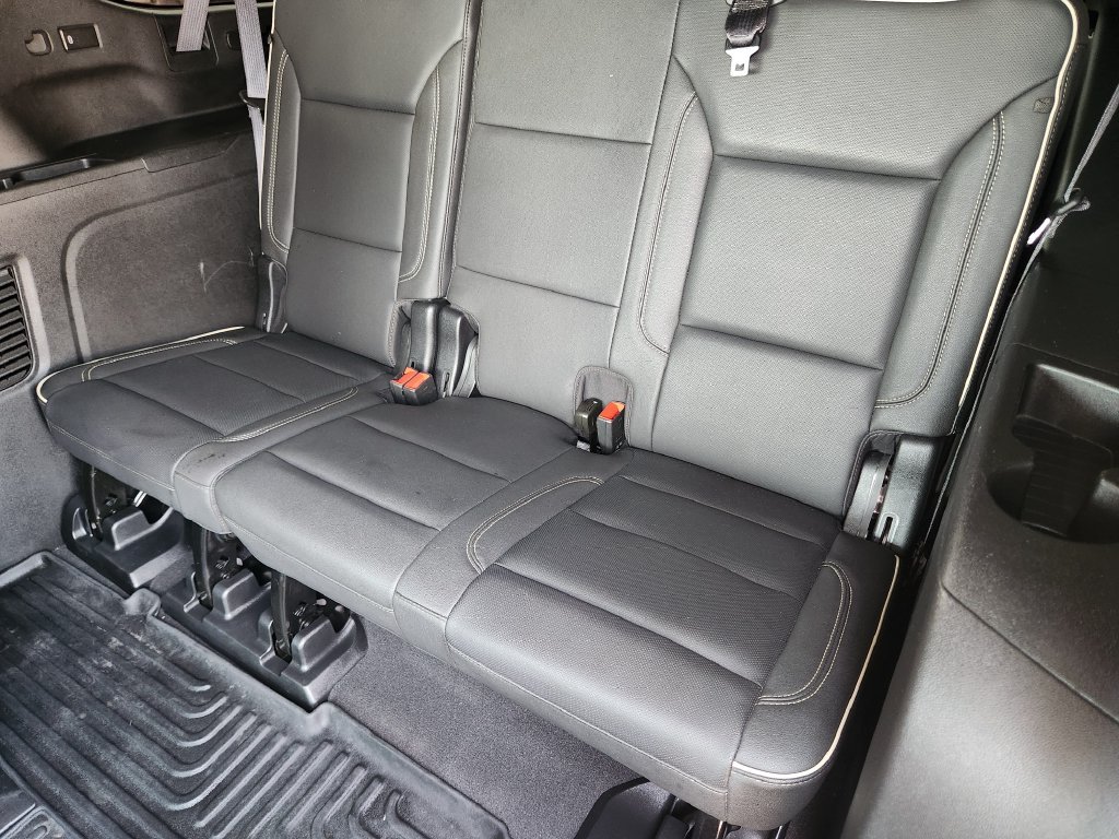 Used 2024 Chevrolet Suburban Premier w/ Premium Package RWD image 31