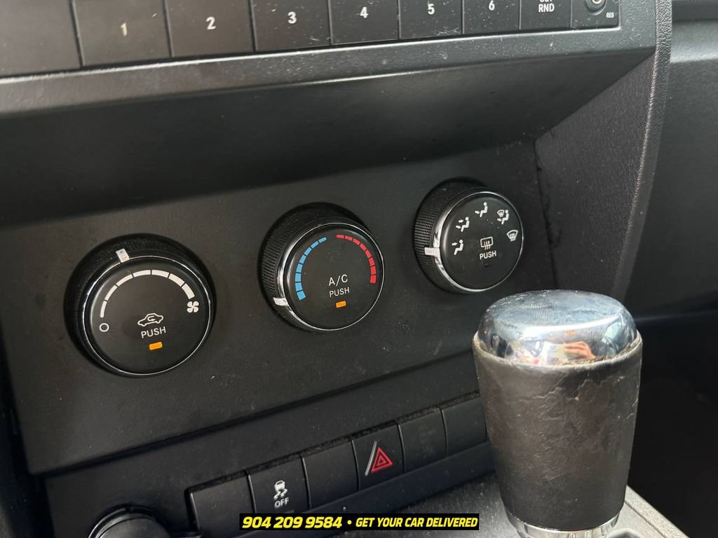 Used 2011 Dodge Nitro Heat w/ Popular Equipment Group RWD image 11