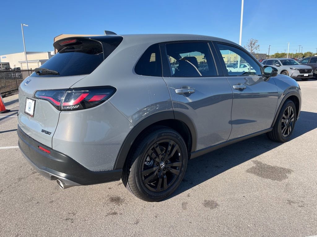 Used 2026 Honda HR-V Sport image 4