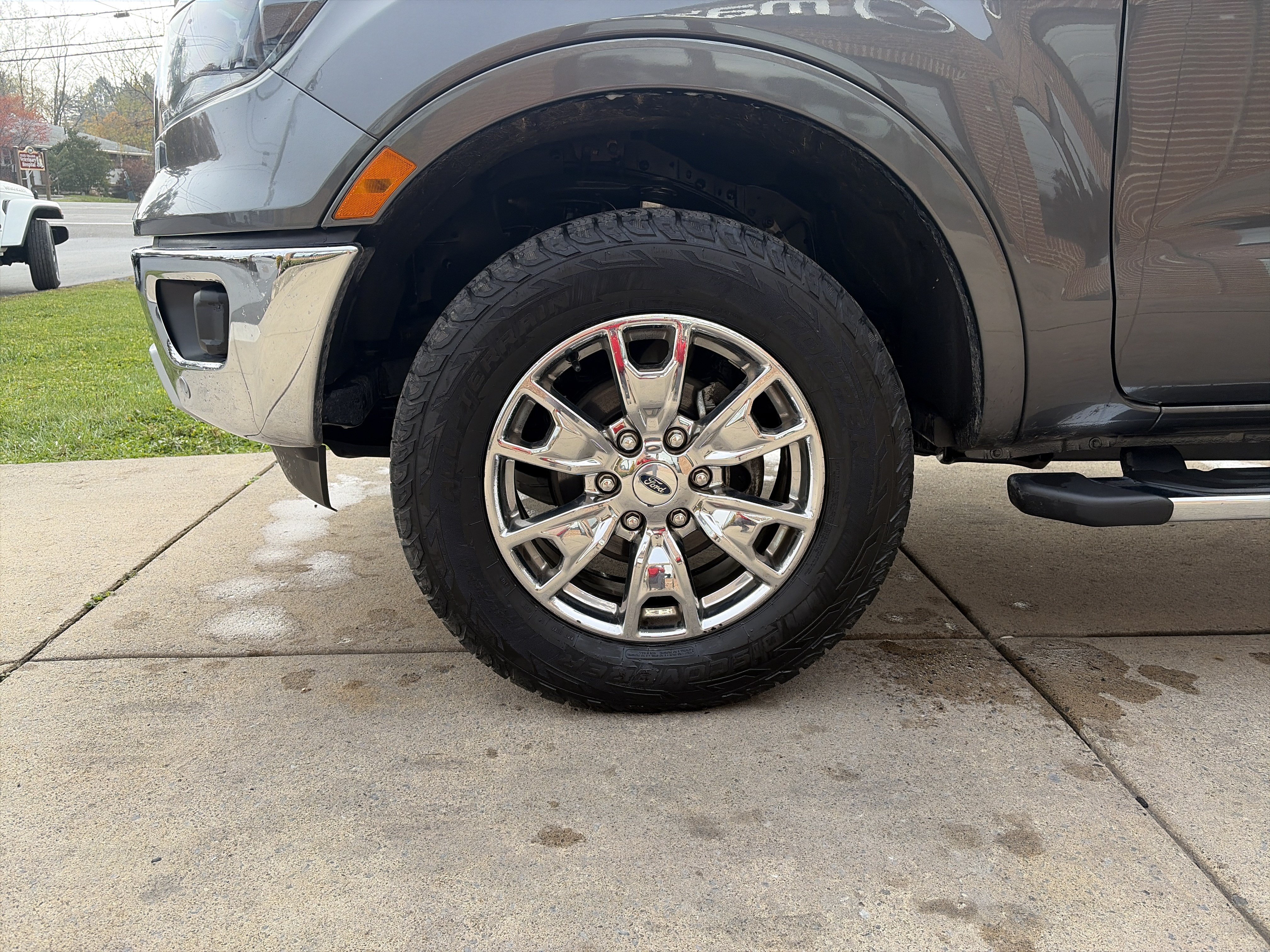 Used 2019 Ford Ranger XLT w/ Equipment Group 302A Luxury AWD/4WD image 11