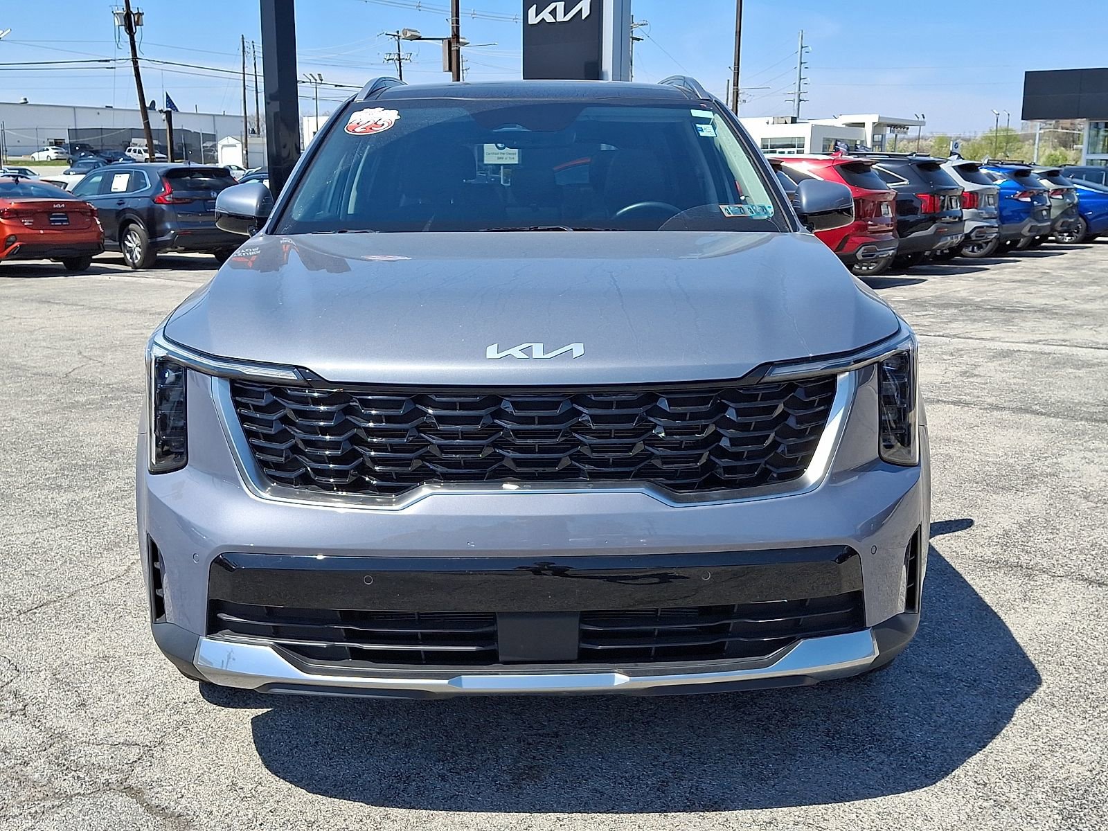 Used 2025 Kia Sorento S w/ Panoramic Sunroof Package image 2