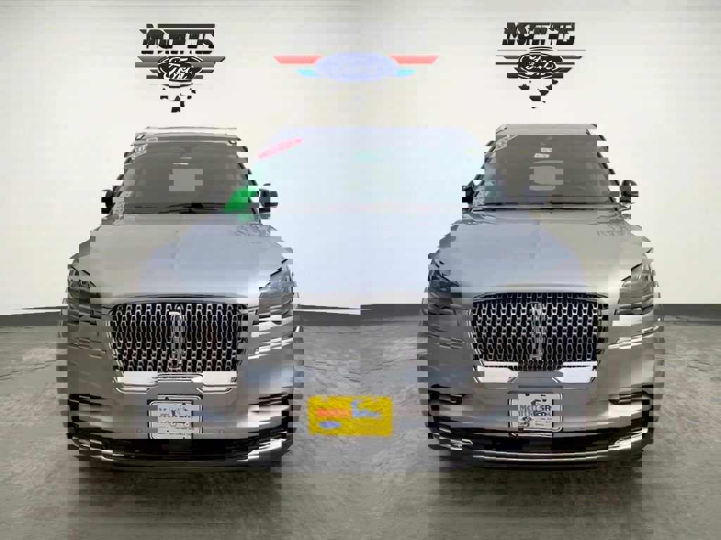 Used 2023 Lincoln Aviator Reserve image 8