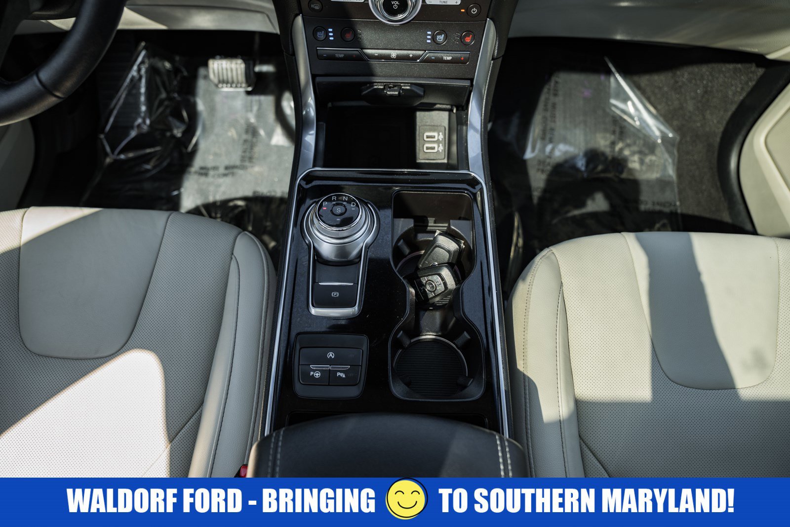 Certified 2020 Ford Edge Titanium w/ Equipment Group 301A AWD/4WD image 27