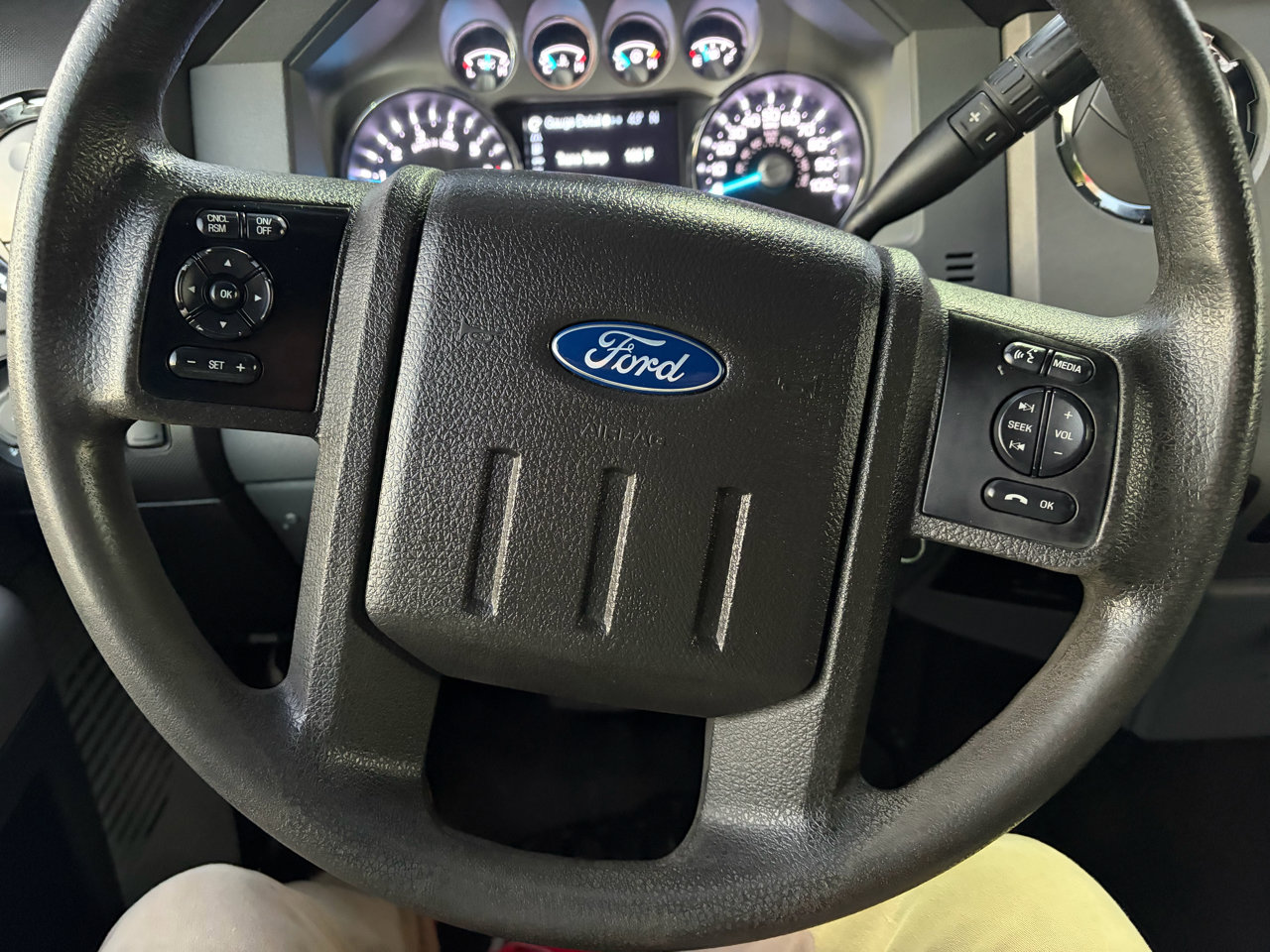 Used 2016 Ford F250 XLT w/ XLT Premium Package image 32