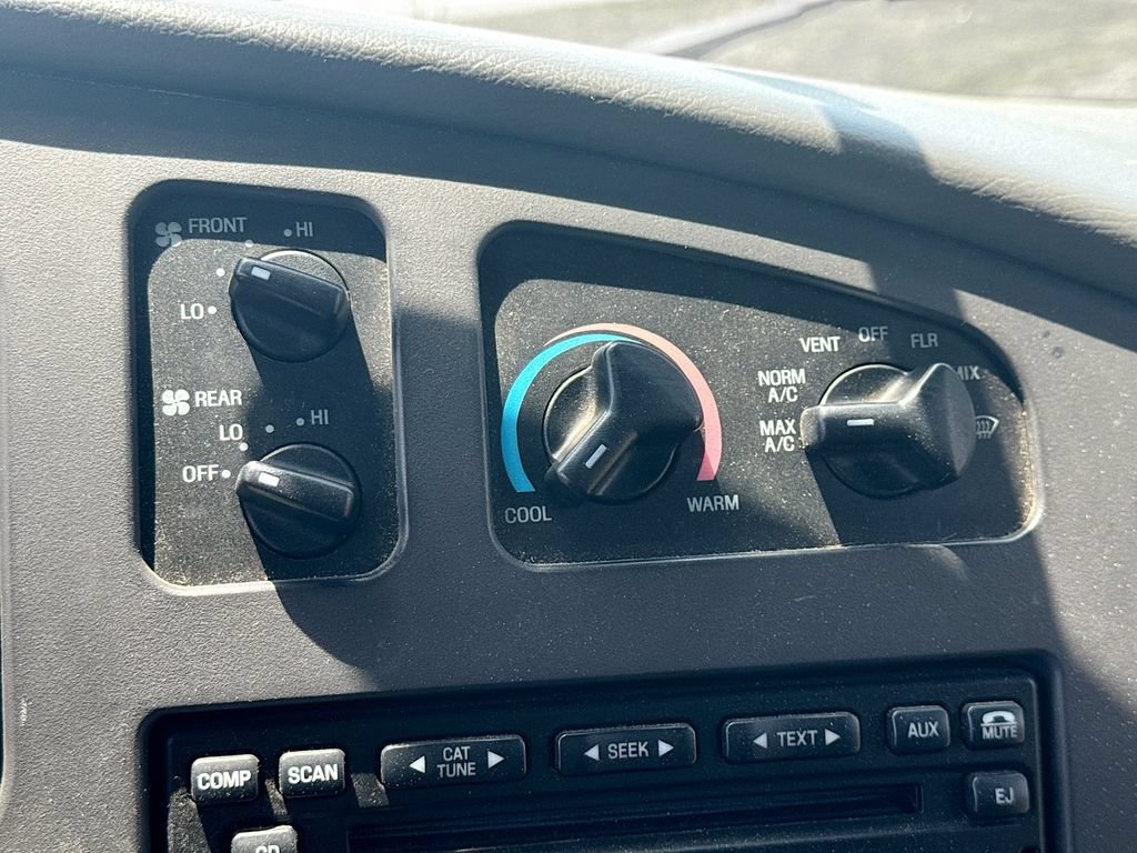 Used 2007 Ford E-450 and Econoline 450 RWD image 15