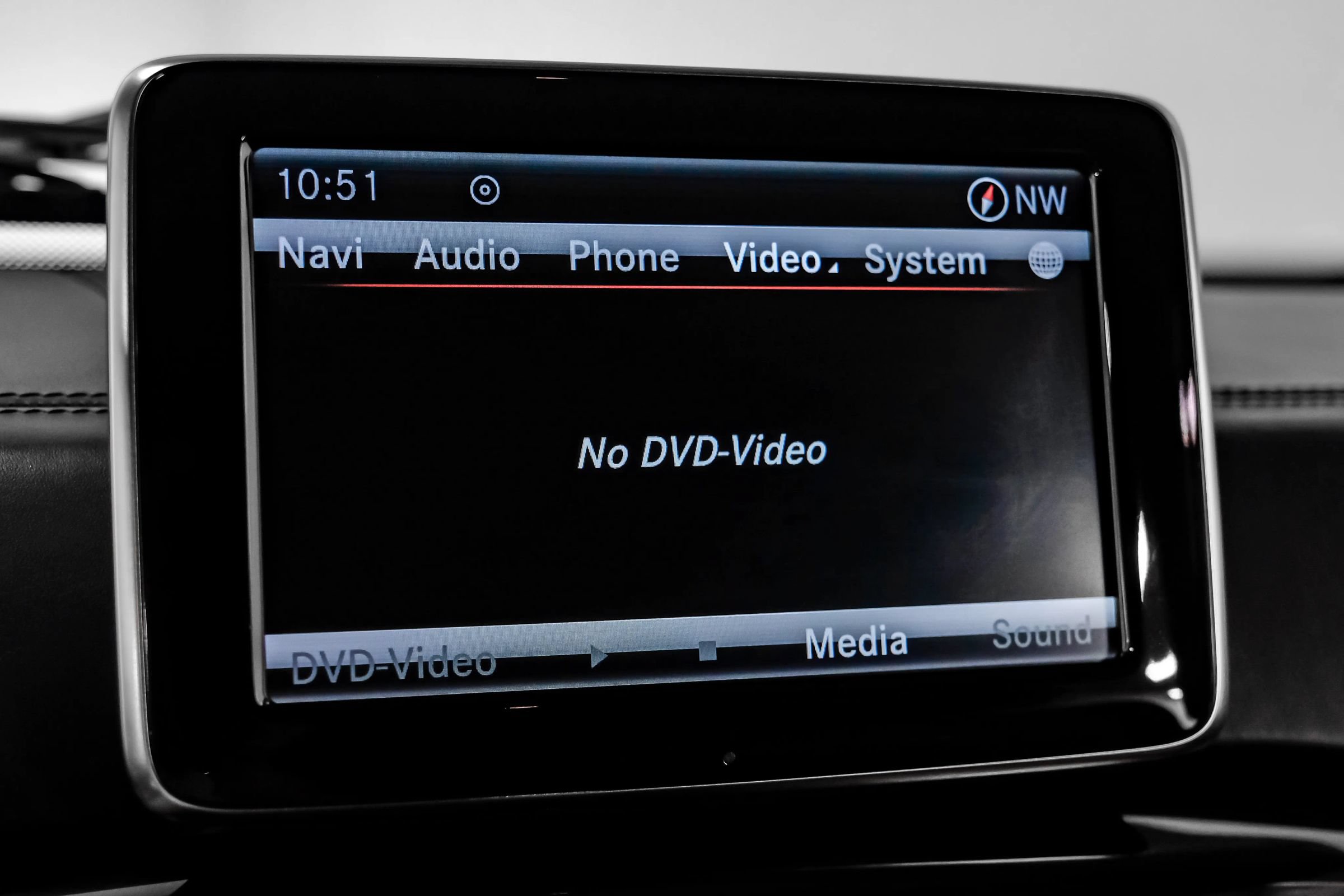 Used 2015 Mercedes-Benz G 63 AMG 4MATIC w/ PA6 Package image 28