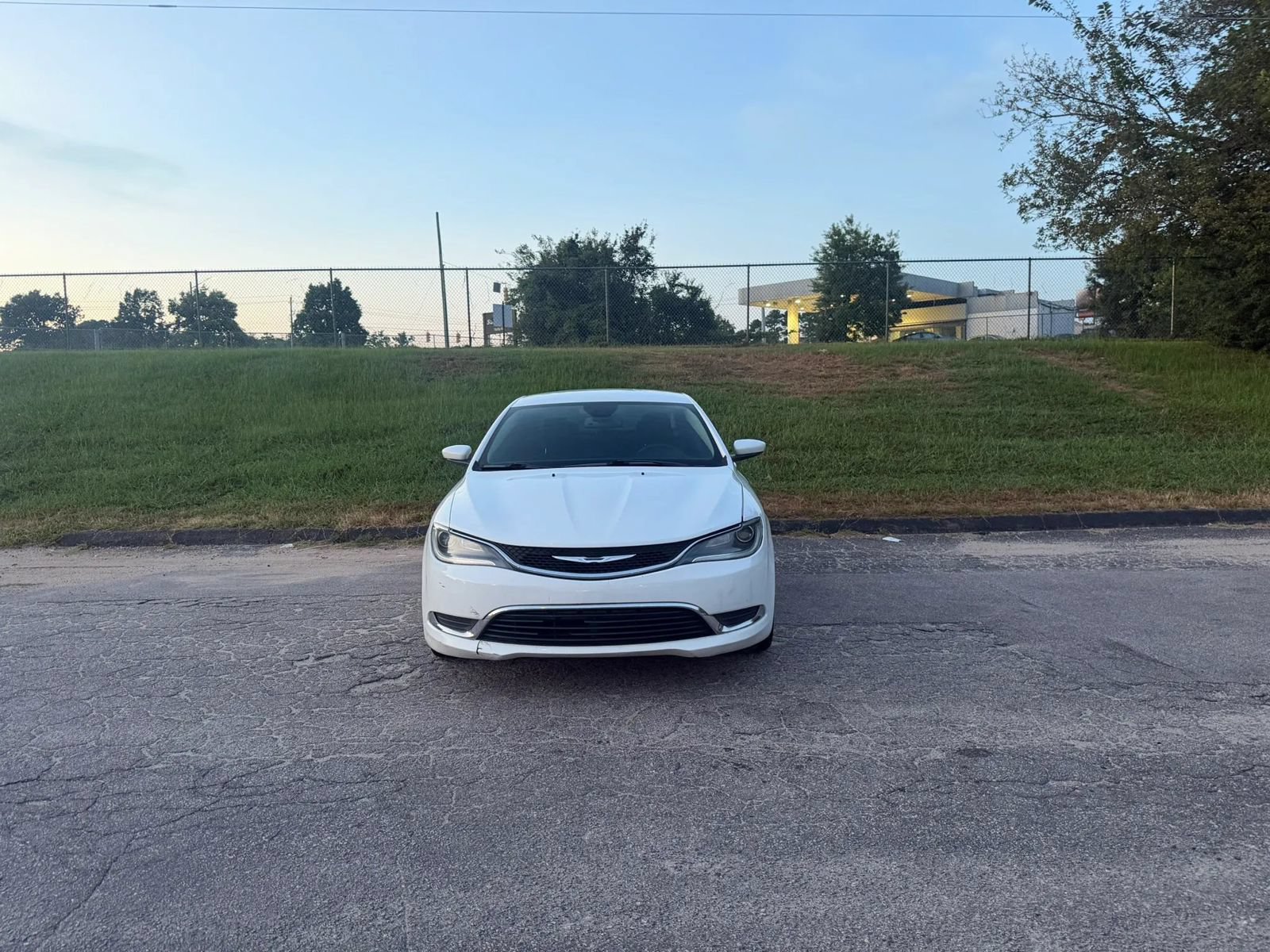 Used 2015 Chrysler 200 Limited w/ Convenience Group FWD image 1