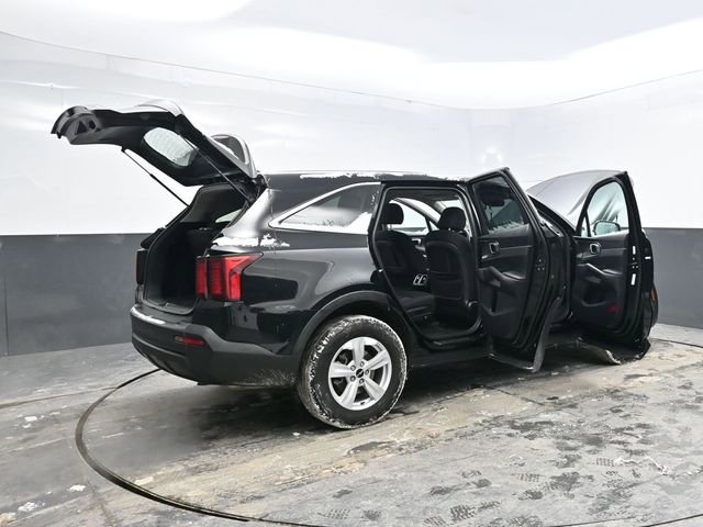 Used 2023 Kia Sorento LX image 47