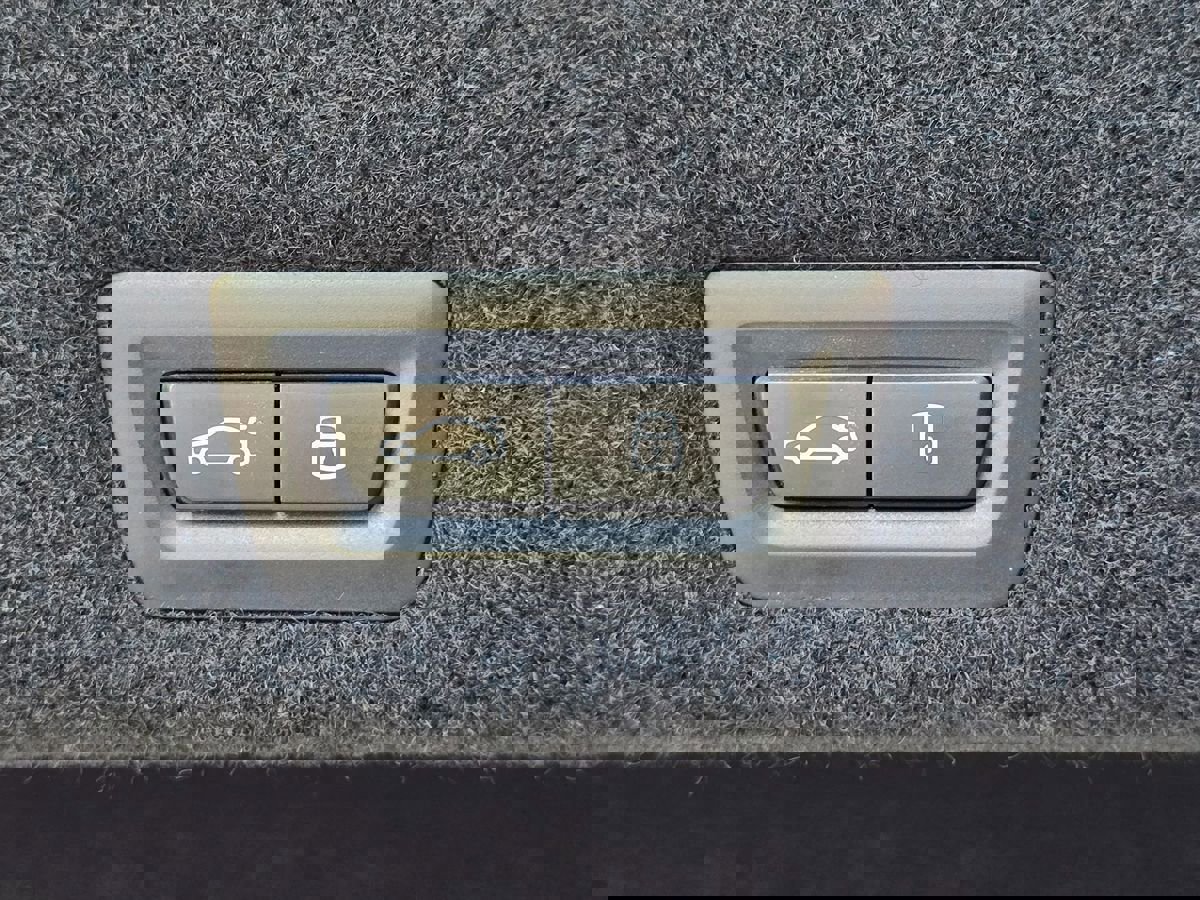 Used 2023 BMW 740i image 78