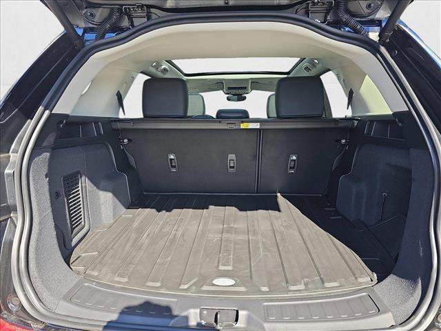 New 2025 Land Rover Discovery Sport S image 12
