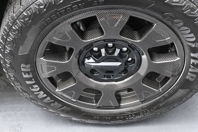 Used 2026 GMC Hummer EV 4x4 Crew Cab w/ Carbon Fiber Edition Package image 30