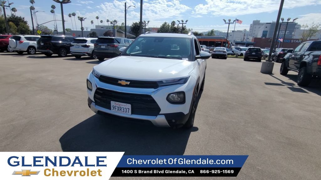 Certified 2023 Chevrolet TrailBlazer LT w/ Convenience Package FWD image 4
