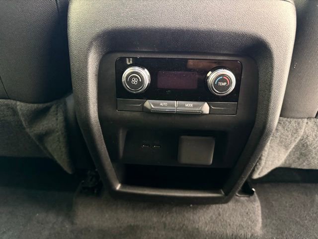 Used 2025 GMC Acadia Elevation image 30