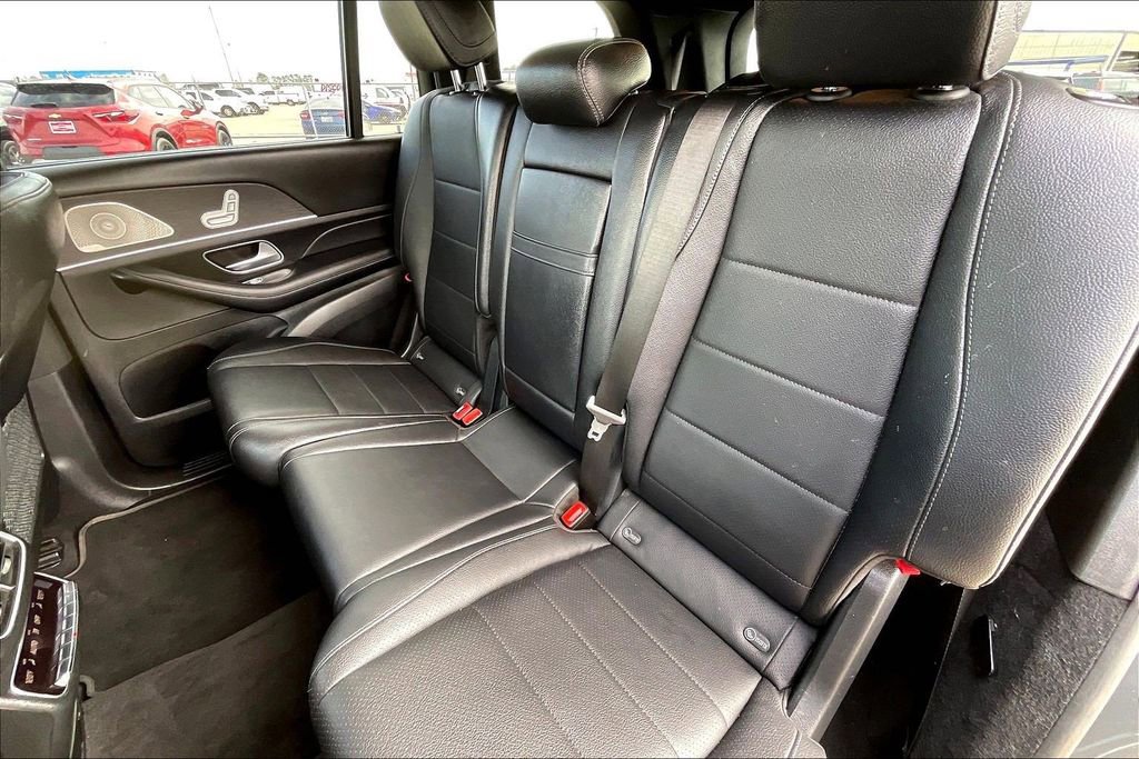 Used 2021 Mercedes-Benz GLS 450 4MATIC image 19