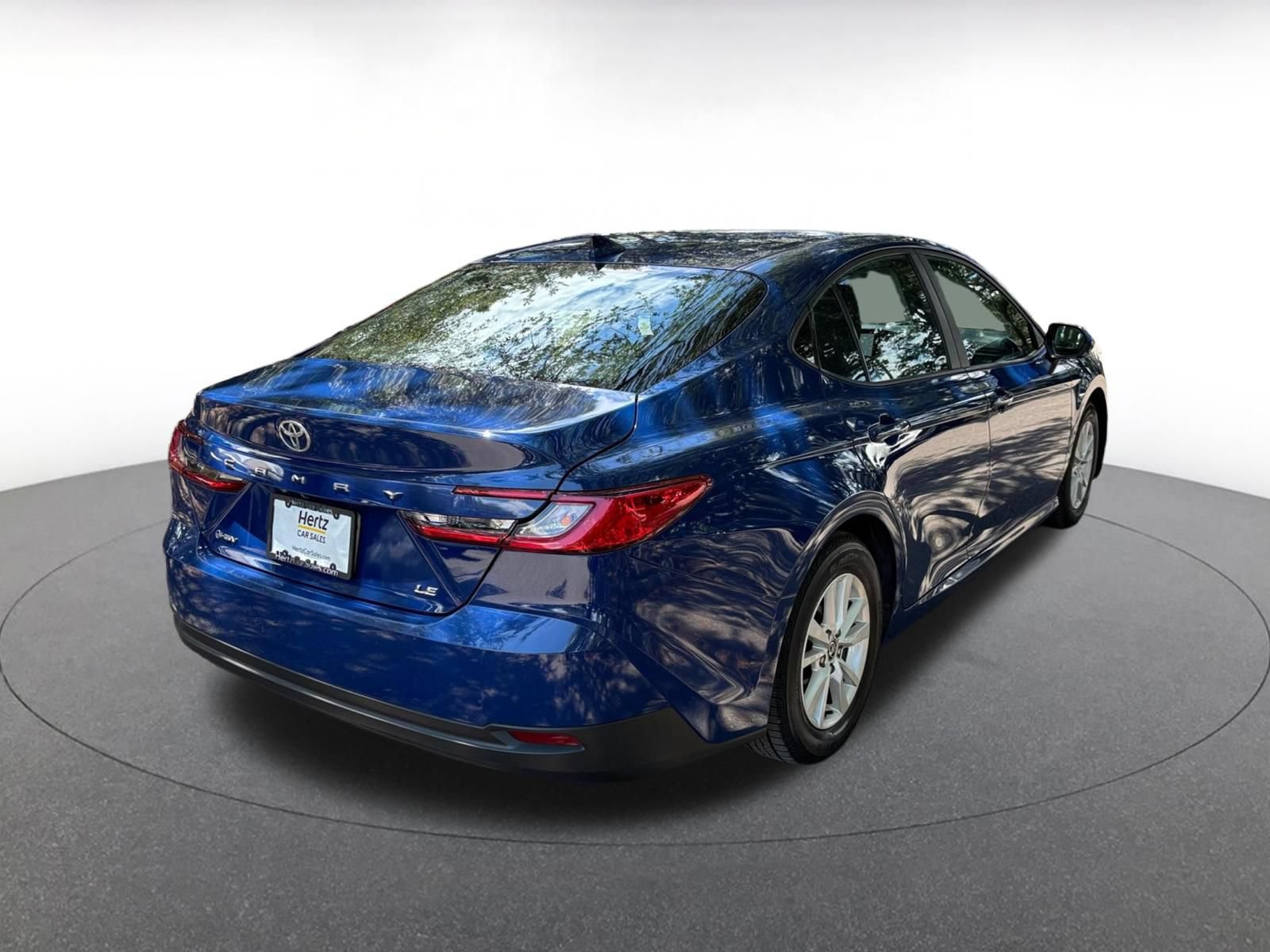 Used 2025 Toyota Camry LE FWD image 23