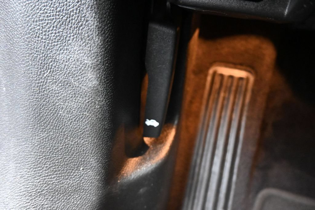Used 2019 Chevrolet Impala LT FWD image 27